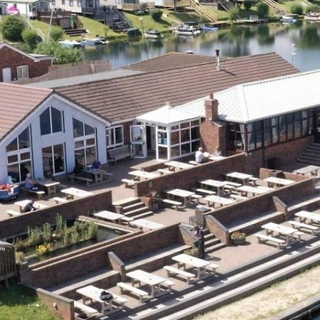 Crowle  The Hygge Retreat At 7 Lakes Country Park, Lincolnshireヴィラ エクステリア 写真