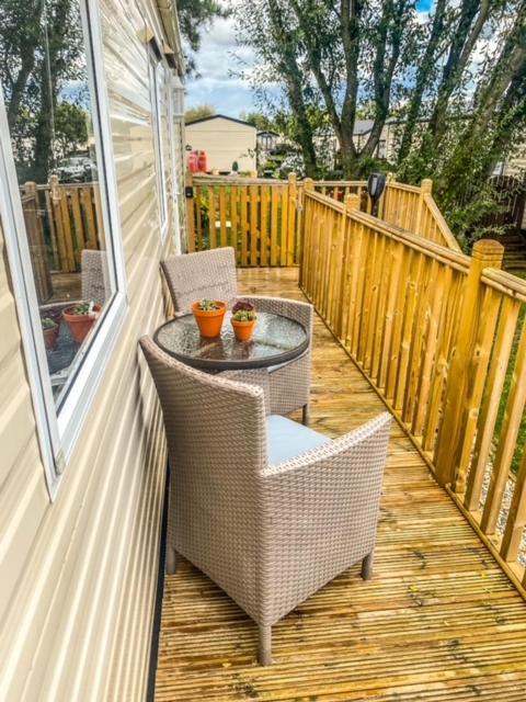 Crowle  The Hygge Retreat At 7 Lakes Country Park, Lincolnshireヴィラ エクステリア 写真